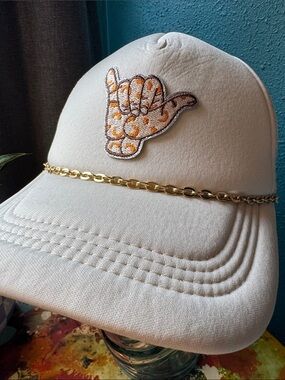 ✨ 2 for $40 ✨ Beige Shaka Hat with Gold Chain